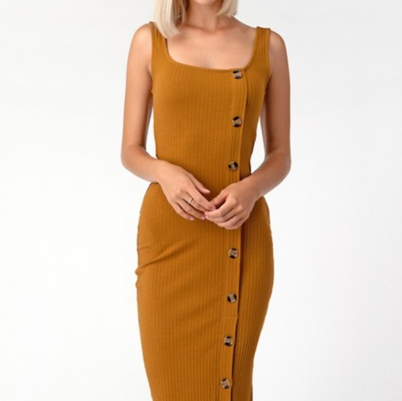 Dress - Picture 3 of 3